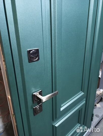 Дверь входная металлическая