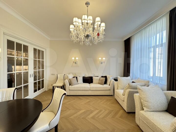 2-к. квартира, 77 м², 5/7 эт.