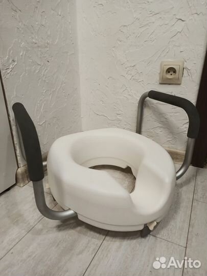 Насадка для унитаза инвалидная