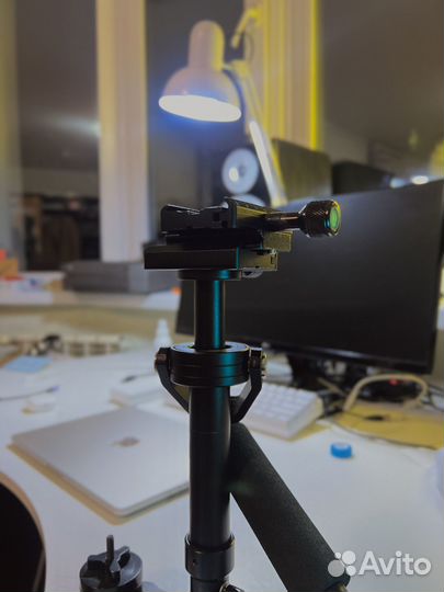 Механический стабилизатор для камеры