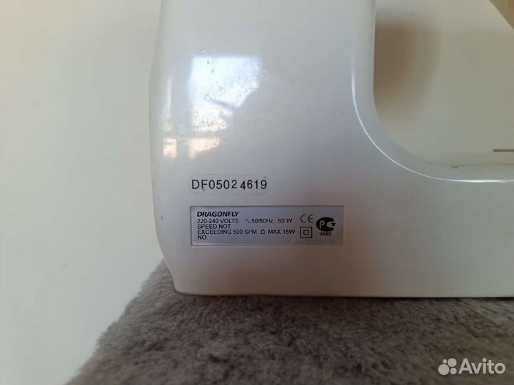 Электрическая швейная машина не комплект