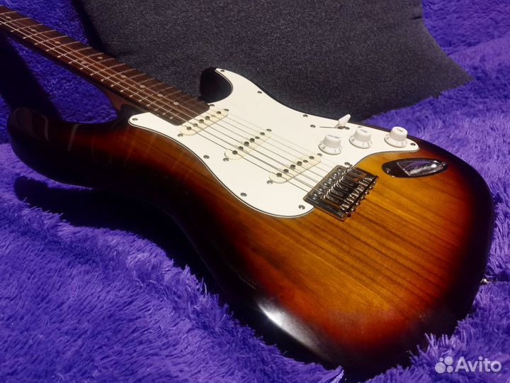 Электро гитара fender