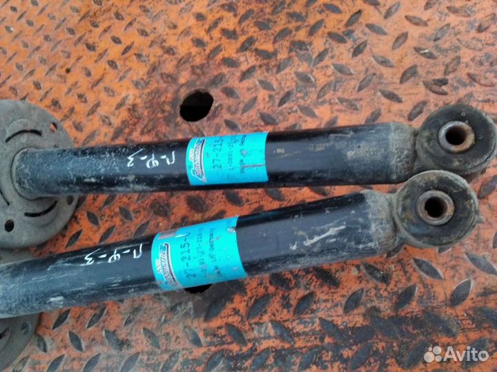 Стойка Амортизатора Volkswagen Golf 3