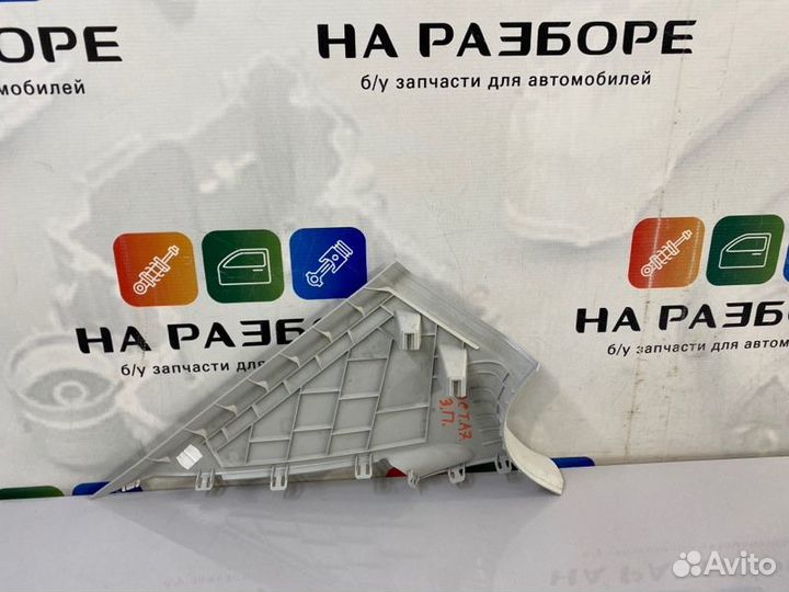 Накладка на стойку внутренняя задняя правая Skoda