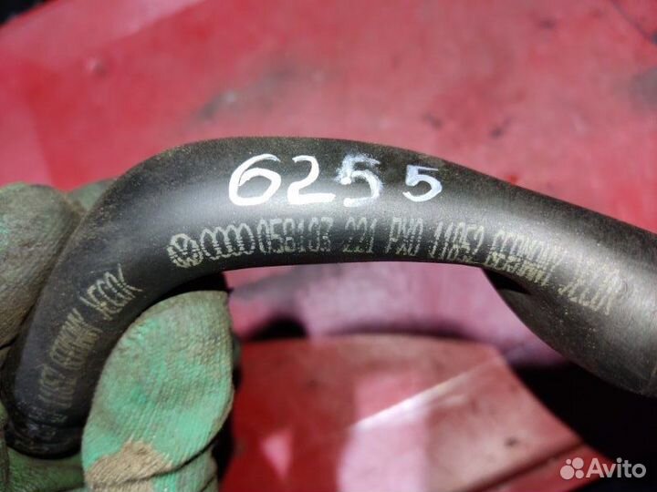 Трубка картерных газов Volkswagen Passat B5 седан