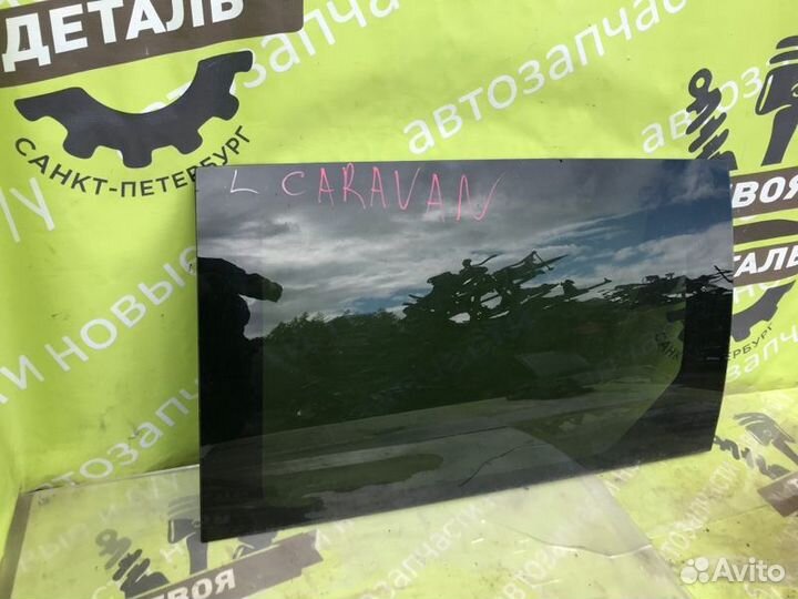 Стекло двери заднее левое Dodge Caravan 3 3.0
