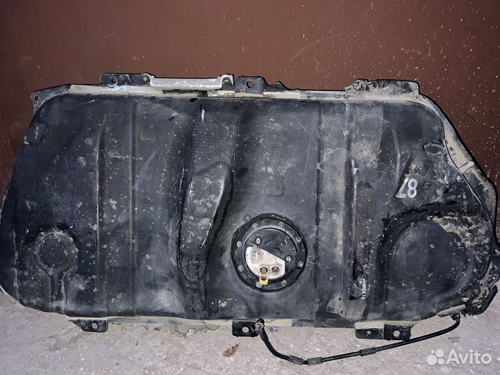 Топливный бак Toyota Noah azr60 2001-2007