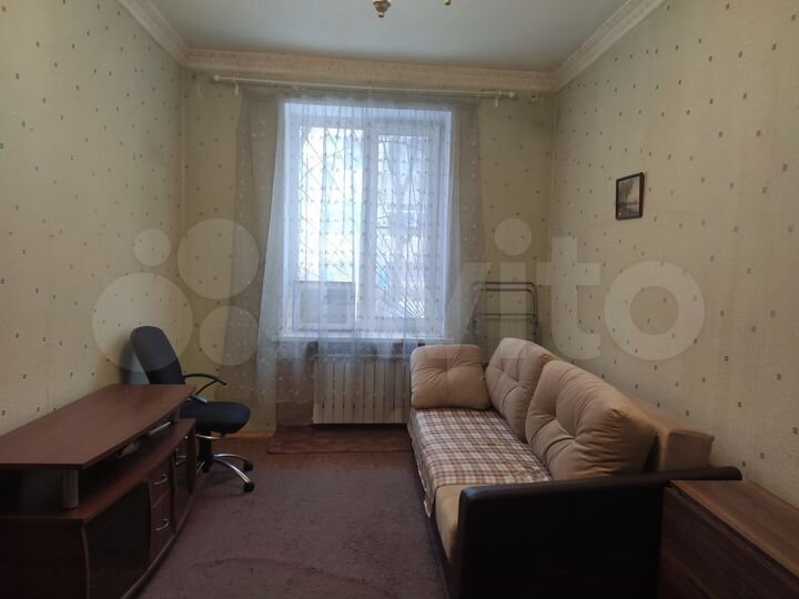 Комната 15,8 м² в 3-к., 1/5 эт.