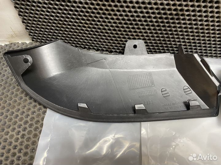 Нижняя накладка переднего бампера Mercedes GL 164