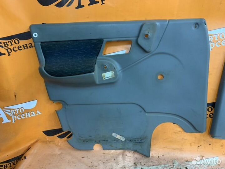 Обшивка боковой двери передняя УАЗ Патриот 2 2009