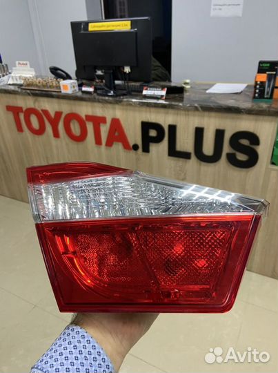 Задний фонарь Тойота Камри 50