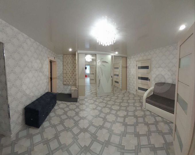 2-к. квартира, 80 м², 1/9 эт.
