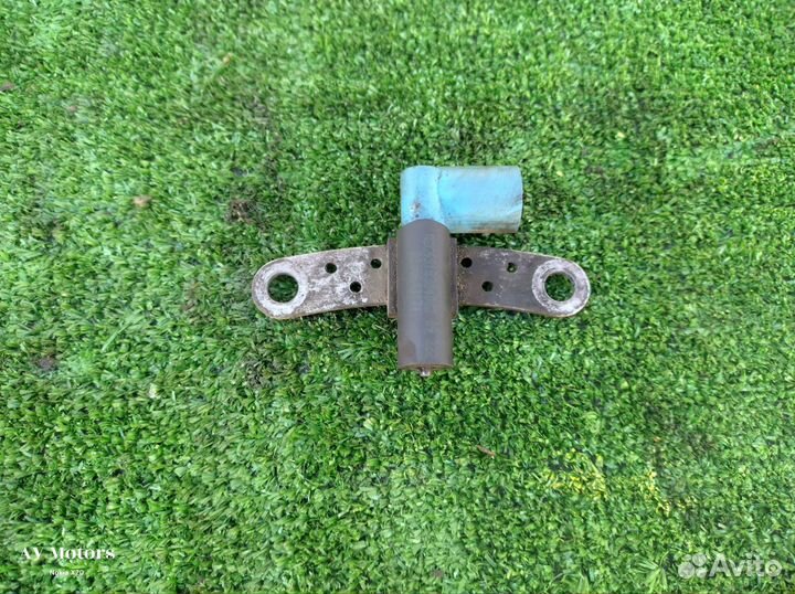 Датчик положения коленвала Renault