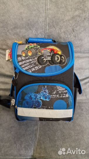 Рюкзак для школьника новый