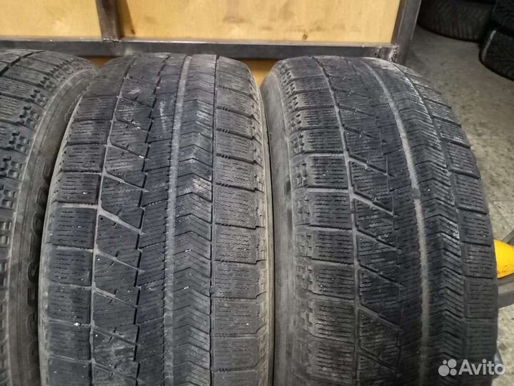 Bridgestone Blizzak VRX 215/60 R16 90T