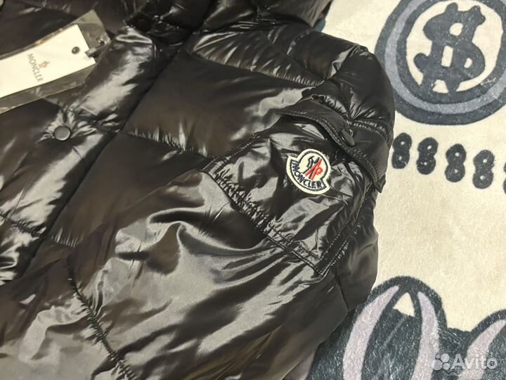 Куртка moncler новая