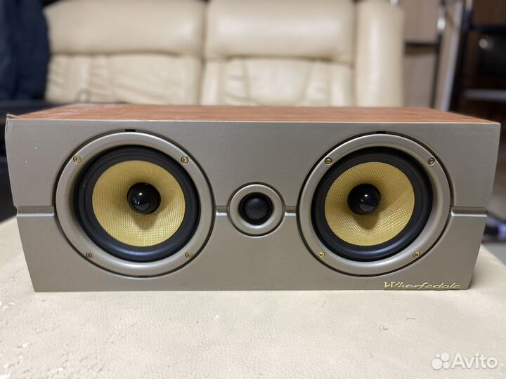 Wharfedale diamond 8 centre