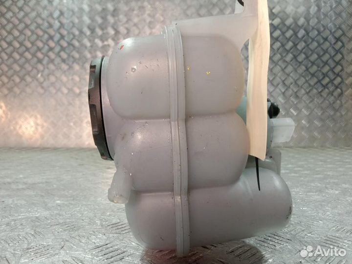 Бачок расширительный для Volkswagen Touareg 3