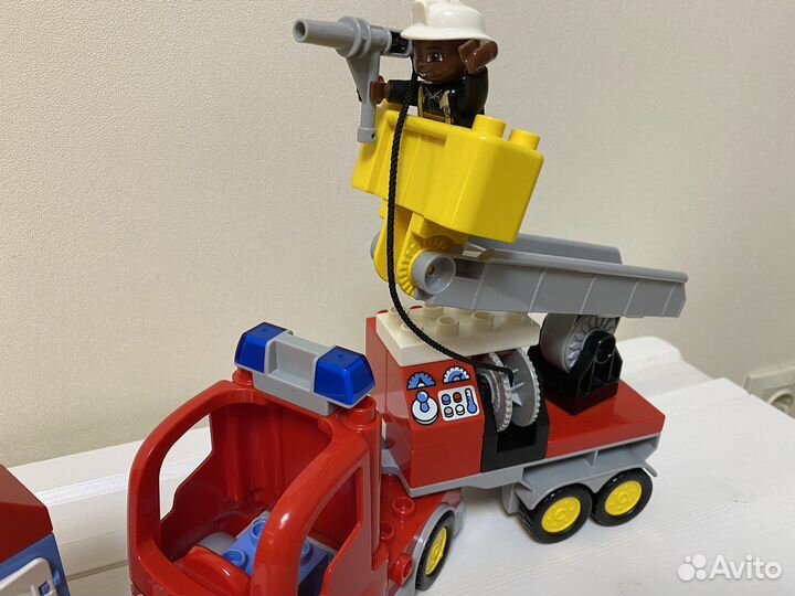 Конструктор lego duplo Пожарный грузовик (10592)