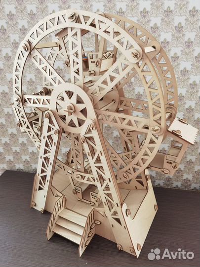 Карусель деревянная для кукол