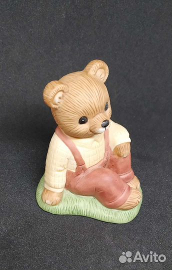 Фарфоровая статуэтка мишка Тедди