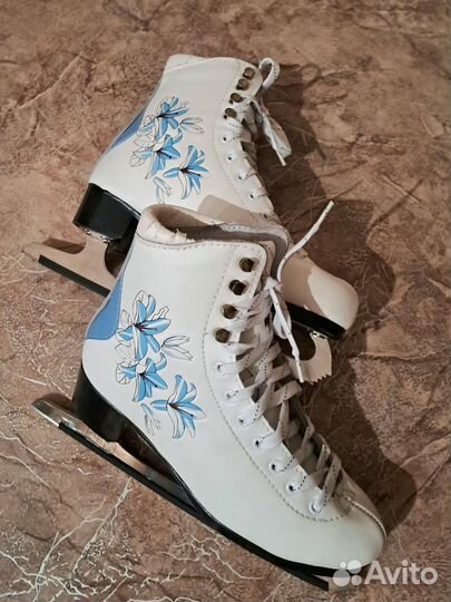 Коньки фигурные 38 размер