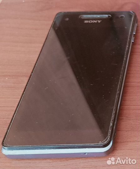 Телефон Sony Xperia V