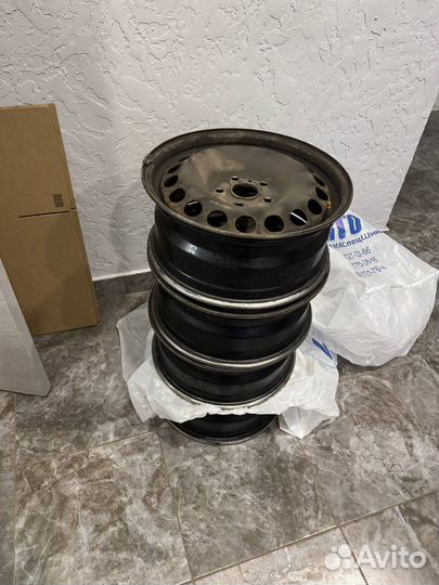 Штампованные диски r16