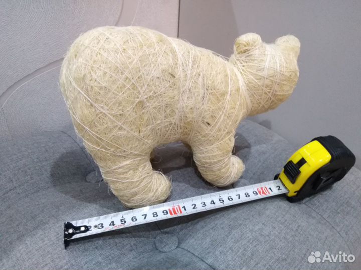 Декоративный полярный медведь