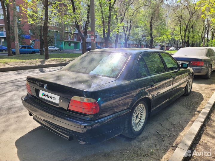 BMW 7 серия 5.4 AT, 2000, битый, 300 000 км