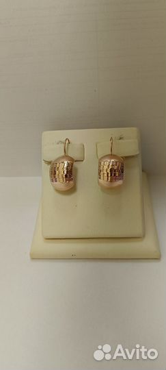 Золотые серьги