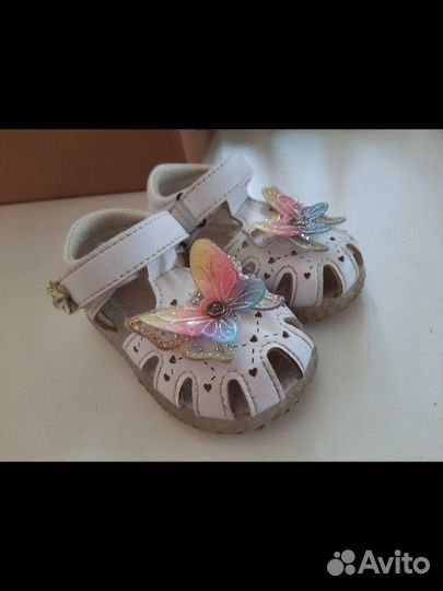 Сандалии для девочки