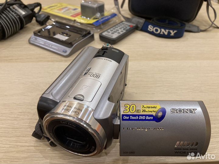 Видеокамера Sony Handycam HDD 30 GB