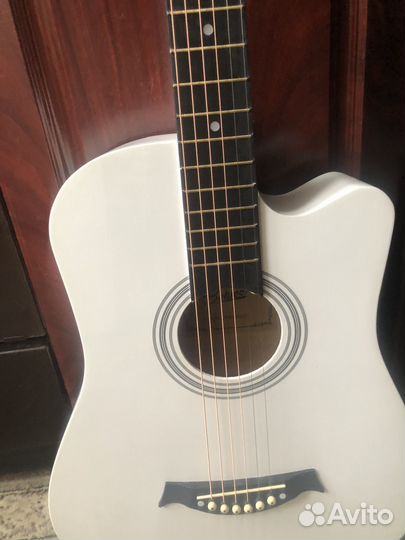 Акустическая гитара belucci