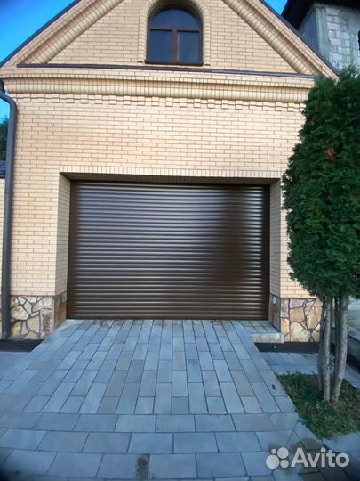 Секционные ворота