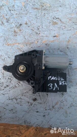 Моторчик стеклоподъемника Volkswagen Passat B5