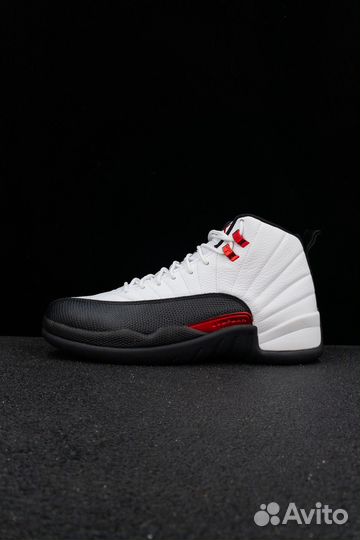 Jordan 12 Retro Taxi Flip CT8013-162 46EUR / 30CM