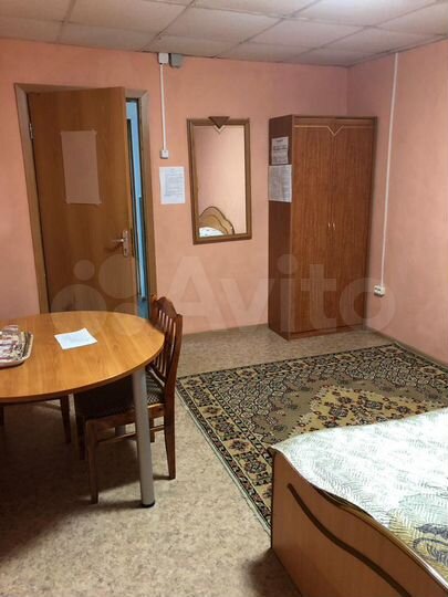 Комната 17 м² в > 9-к., 2/2 эт.