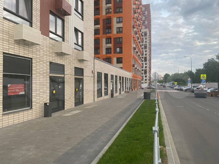 Помещение на первой линии ЖК, 52.7 м²