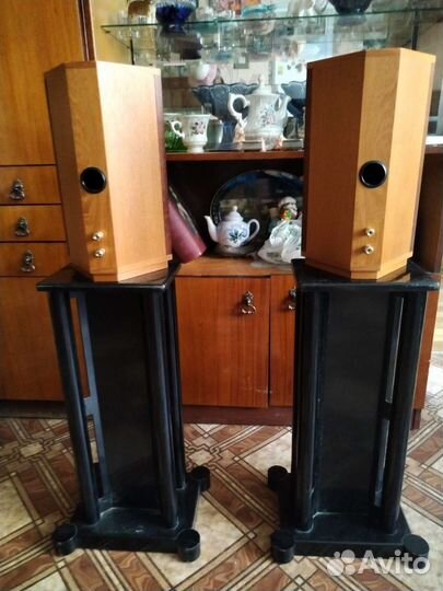 Подставки под колонки