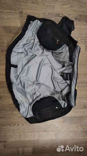 Мотокуртка с защитой