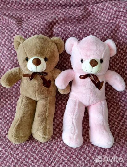 Плюшевый медведь с пледом