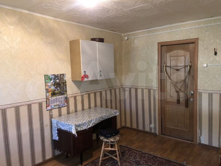 Комната 12,8 м² в 5-к., 1/4 эт.