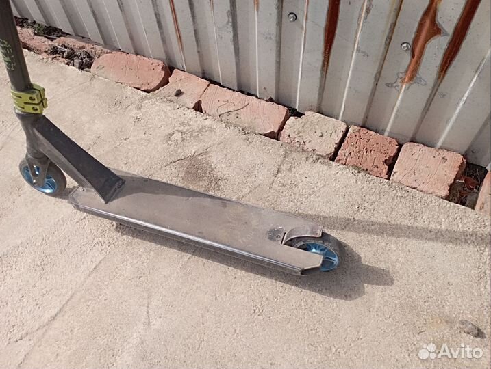Трюковой самокат