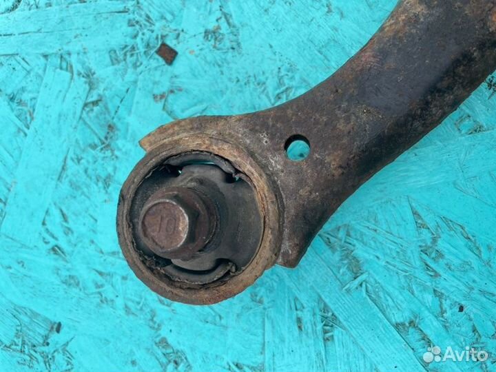 Рычаг передний правый Kia Sorento 2 XM 09-12