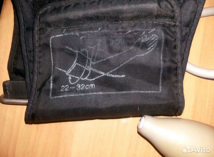 Тонометр Omron M1 Compact (HEM-4022-E)