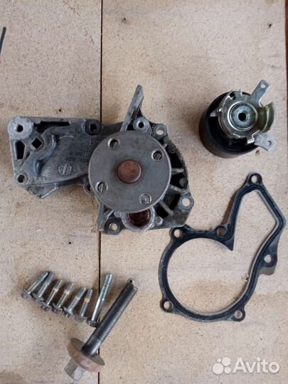 Помпа ford focus 3