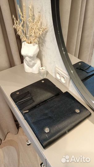 Пинал под кисти