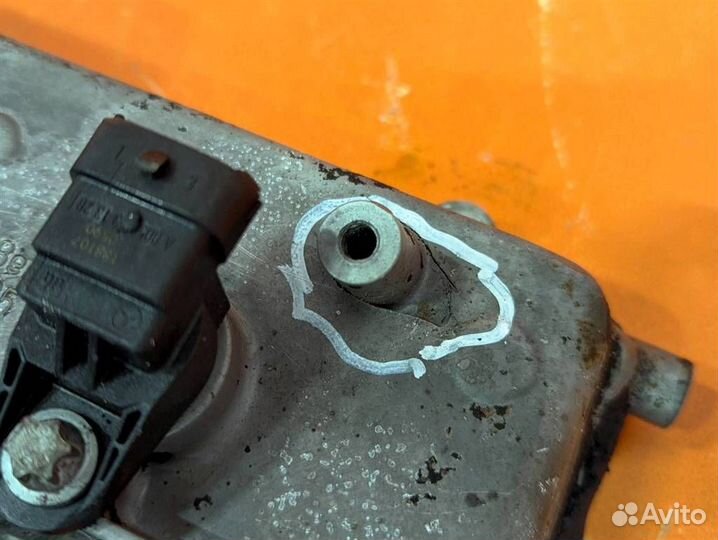 Клапанная крышка w903 Sprinter 611.981 2003