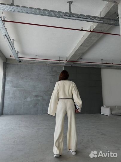 Костюм женский